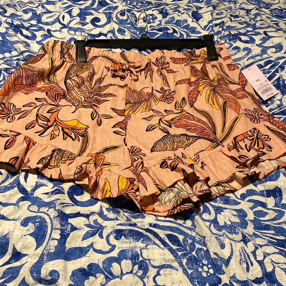 New with tags ruffle shorts